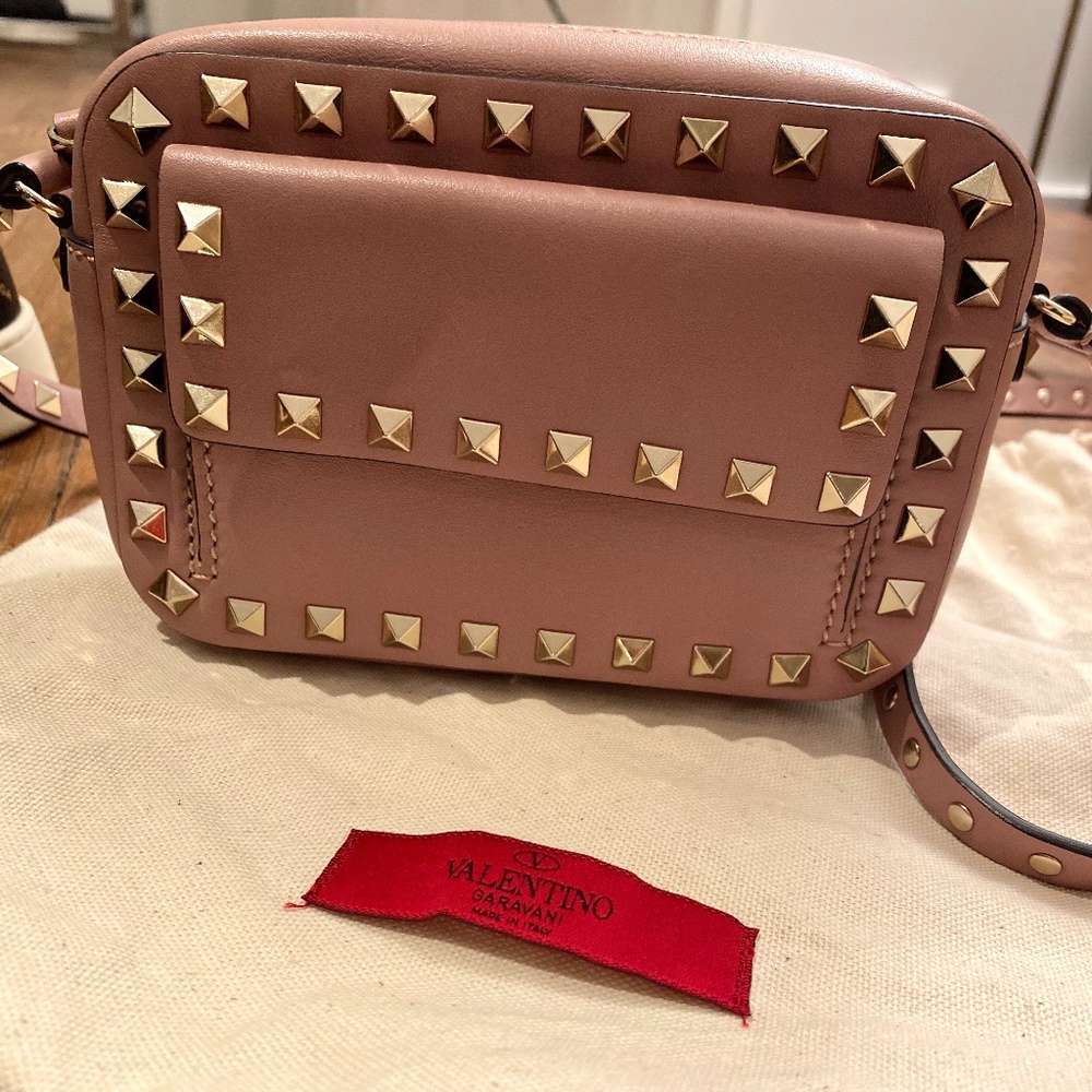 PINK VALENTINO MINI ROCKSTUD BAG WITH GOLD STUDS